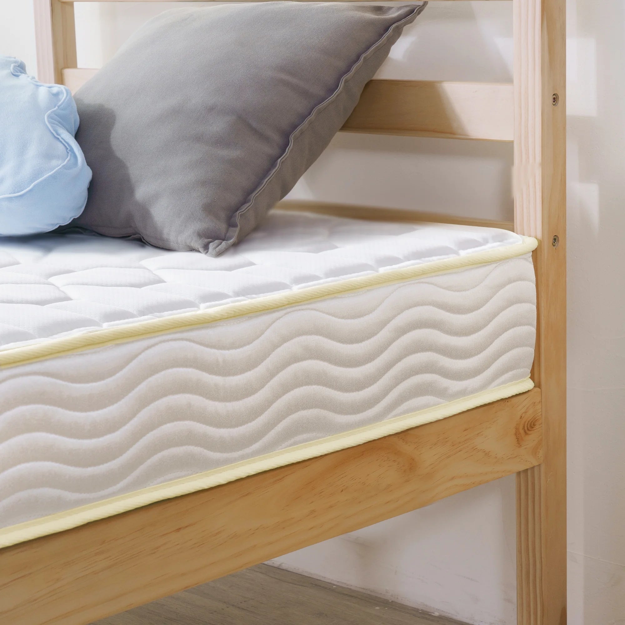 Mainstays 6 Innerspring Tight Top Mattress with Gel Foam. Twin