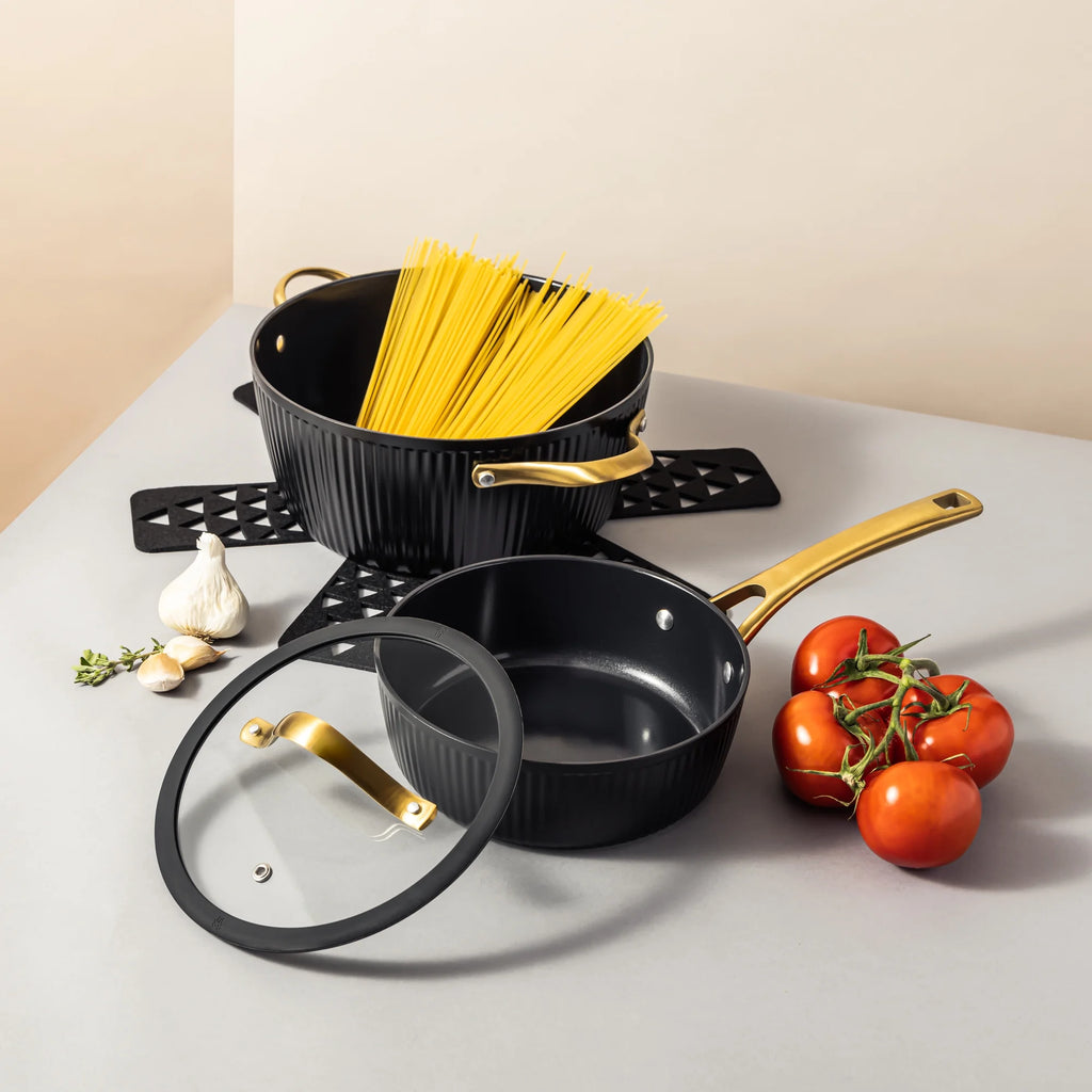 Thyme & Table 12-Piece Nonstick Signature Ribbed Cookware Set. Pots and Pans Set - Black & Gold