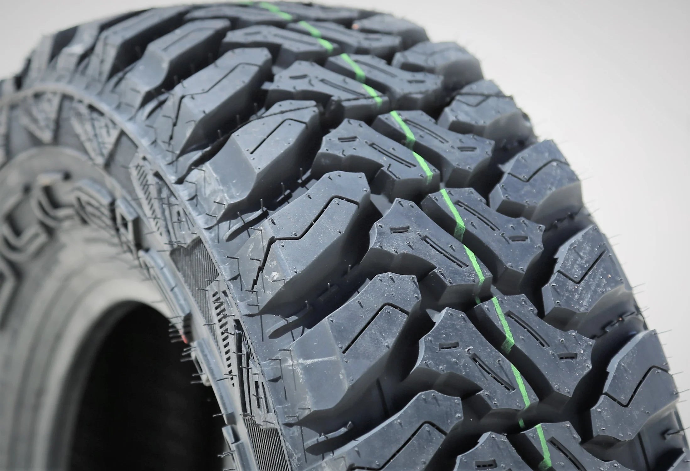 Set of 4 Accelera M/T-01 235/75R15 104/101Q C 6 Ply mud Light Truck Tires