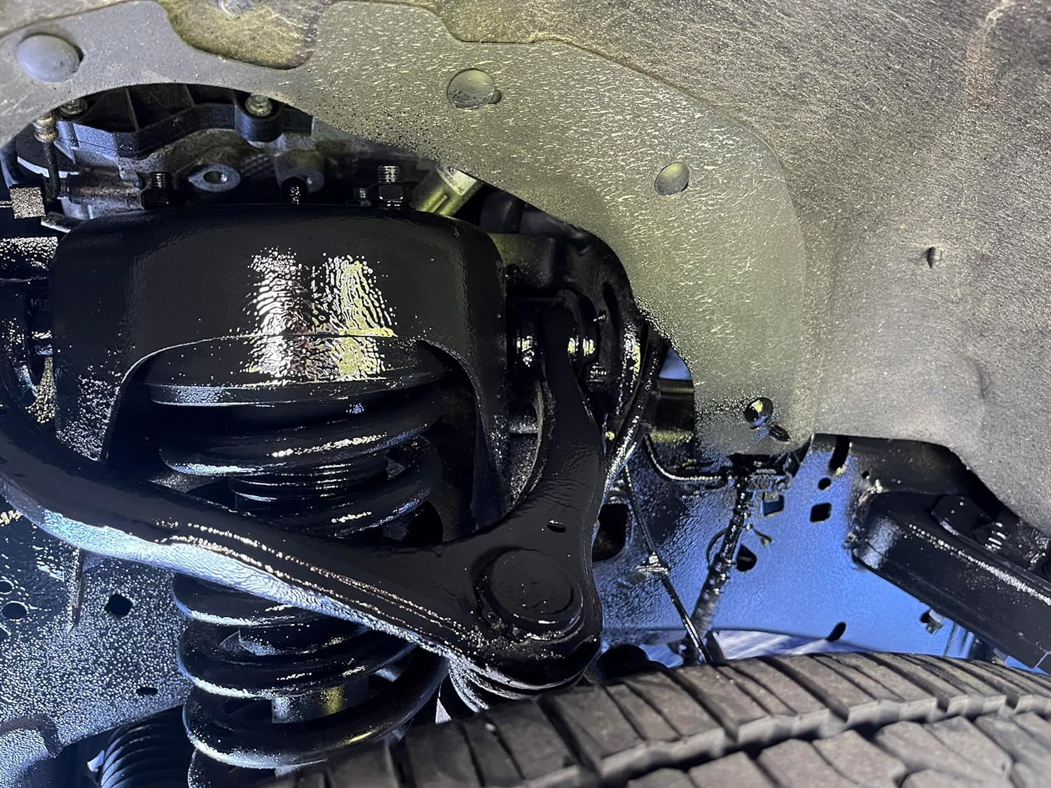 Woolwax 1-Gallon Jug. New Package. Same trusted formula. U.S.A. Made Lanolin Auto Truck Undercoating - Solvent Free - 2+ Year Corrosion Protection. Color: BLACK