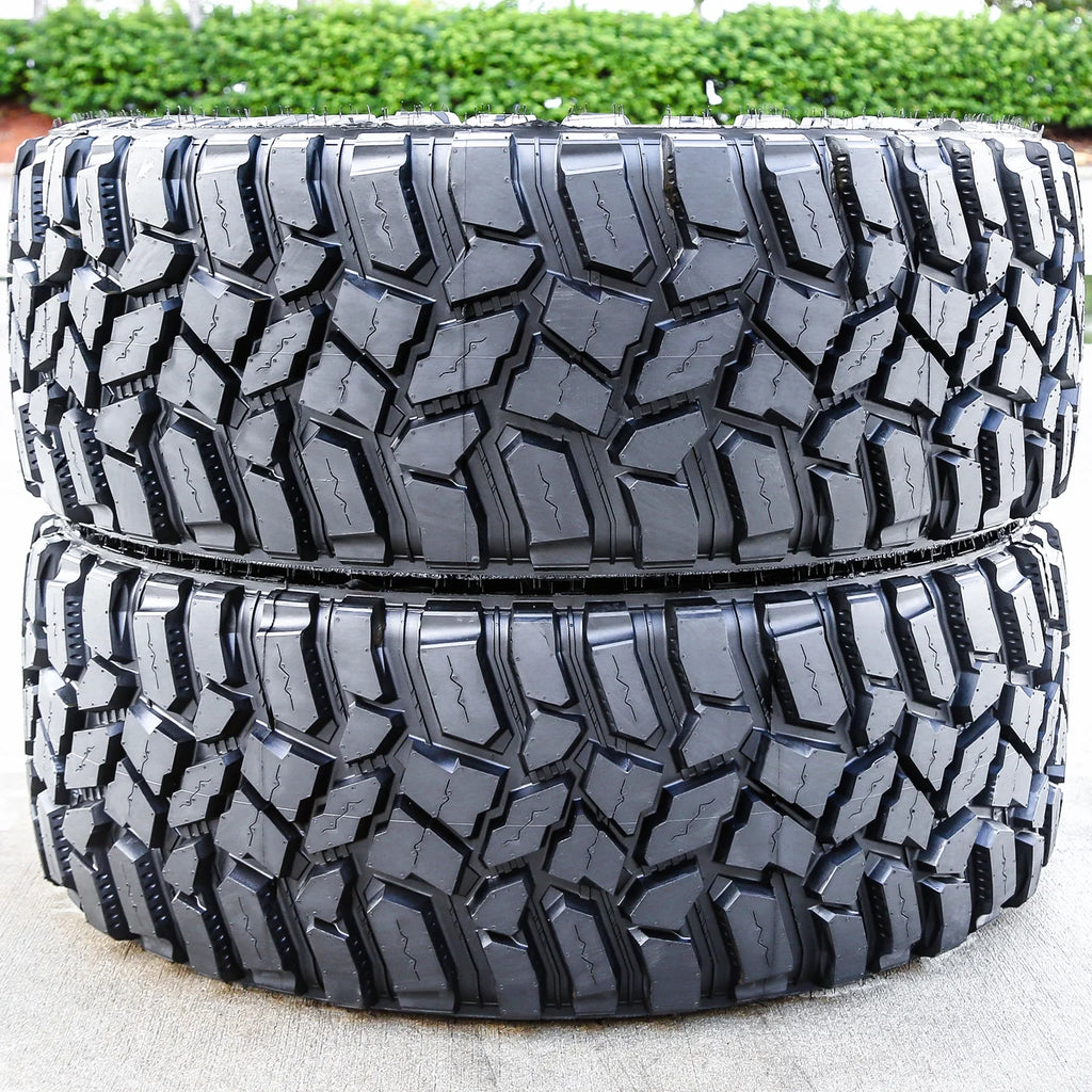 Set of 4 Cooper Discoverer STT Pro 315/70R17 121/118Q E 10 Ply m/t mud Light Truck Tires