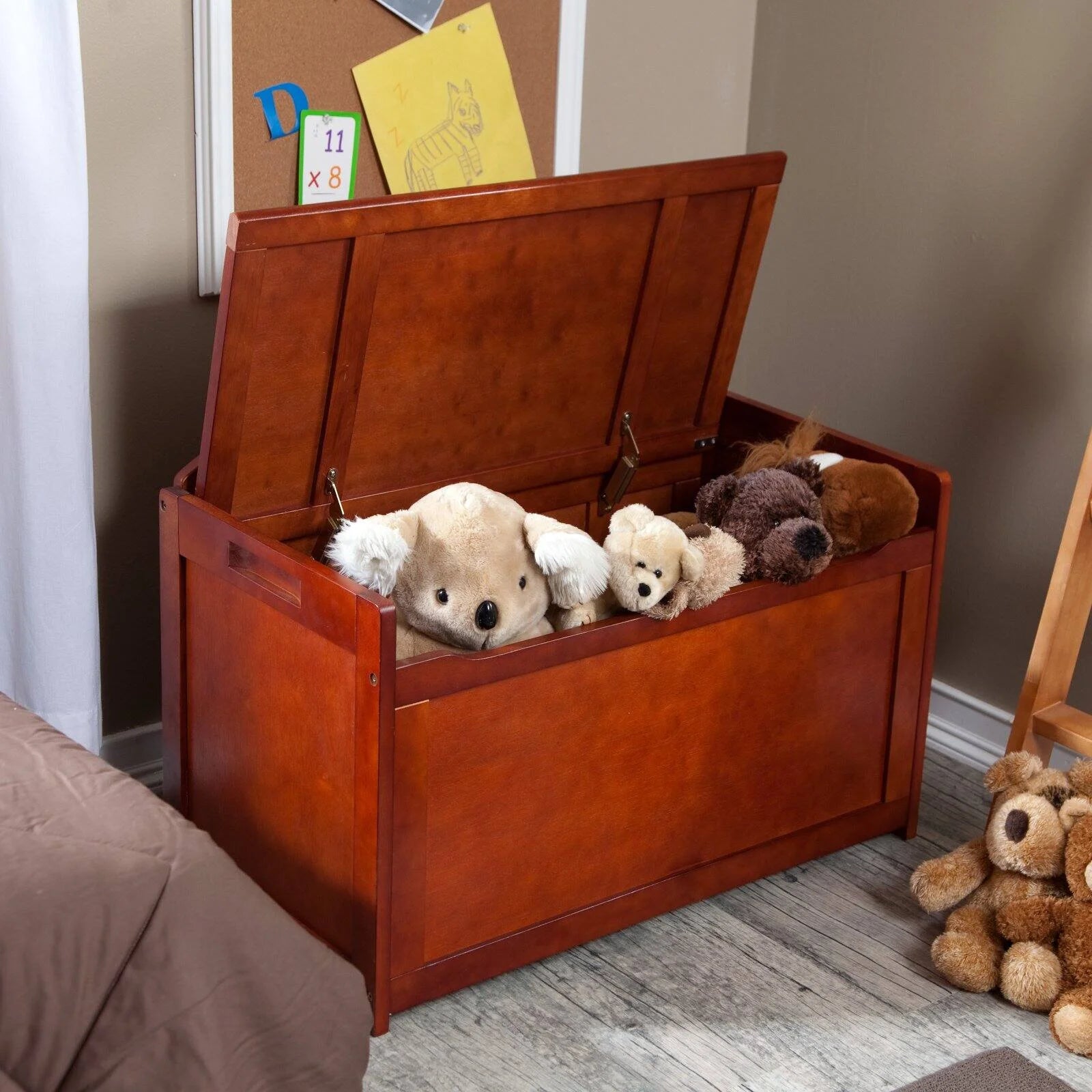 Lipper International Toy Chest. Espresso