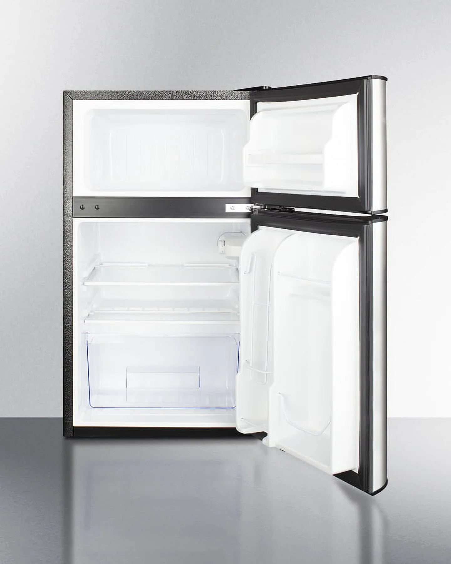 SUMMIT 19 Wide 2-Door Refrigerator-Freezer