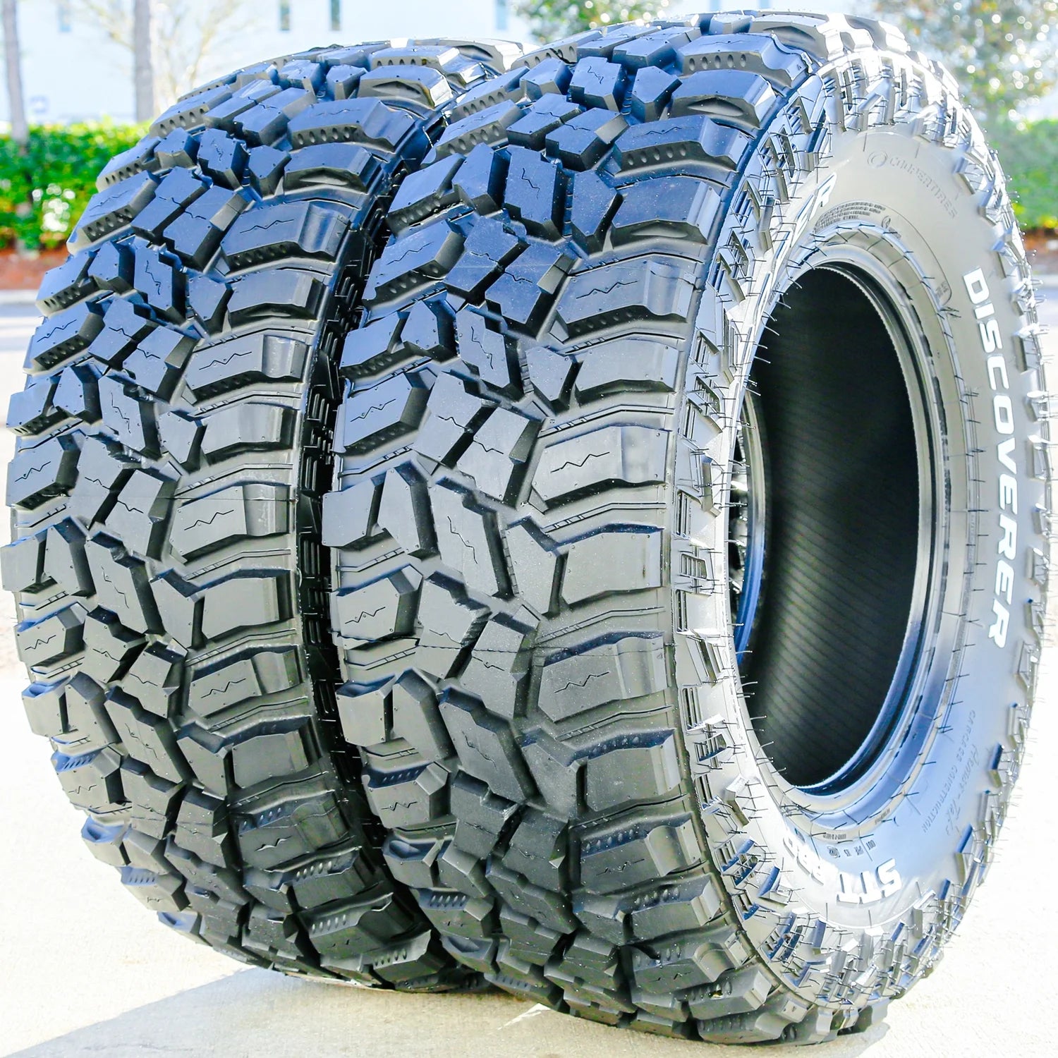 Set of 4 Cooper Discoverer STT Pro 315/70R17 121/118Q E 10 Ply m/t mud Light Truck Tires