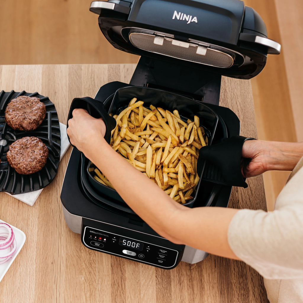 Ninja Foodi 4-in-1 Indoor Grill with 4-Qt Air Fryer. Roast. Bake. & Cyclonic Grilling Technology. Black/Stainless